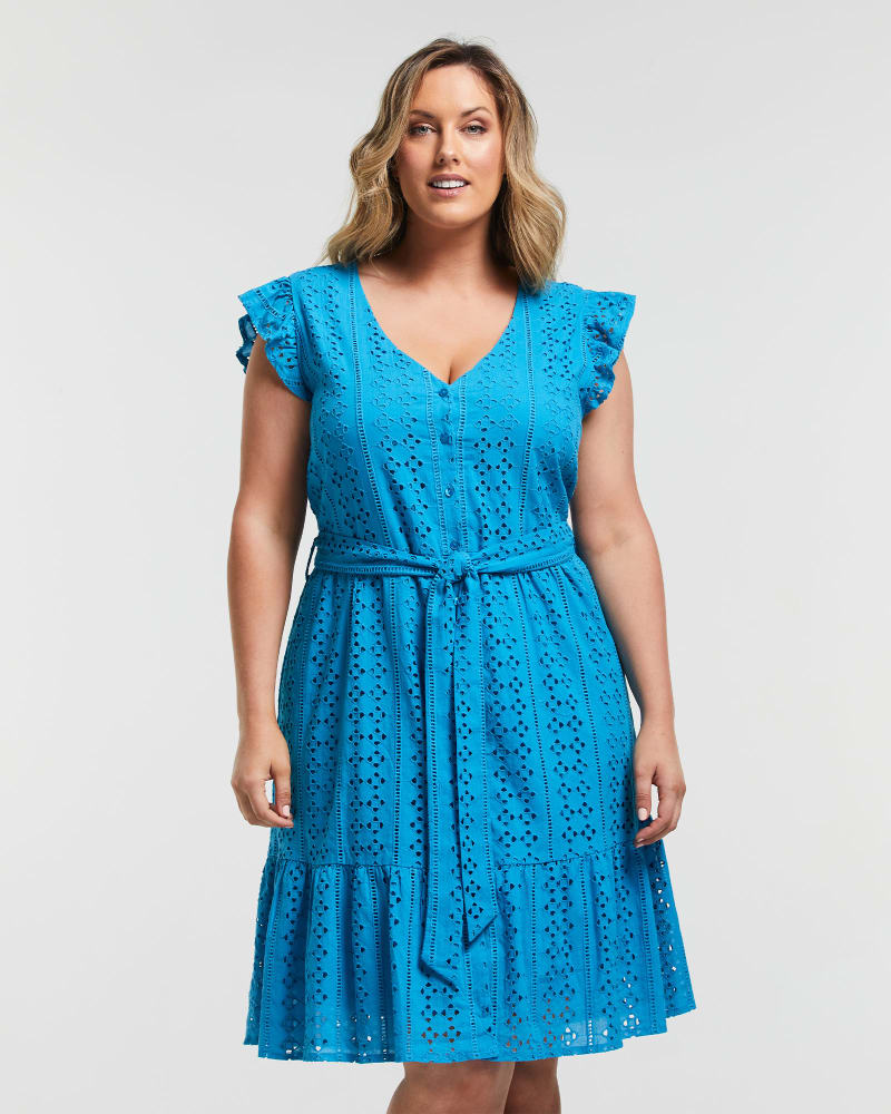 Side of a model wearing a size 1X Isle Dress in Turquoise by Estelle. | dia_product_style_image_id:248471